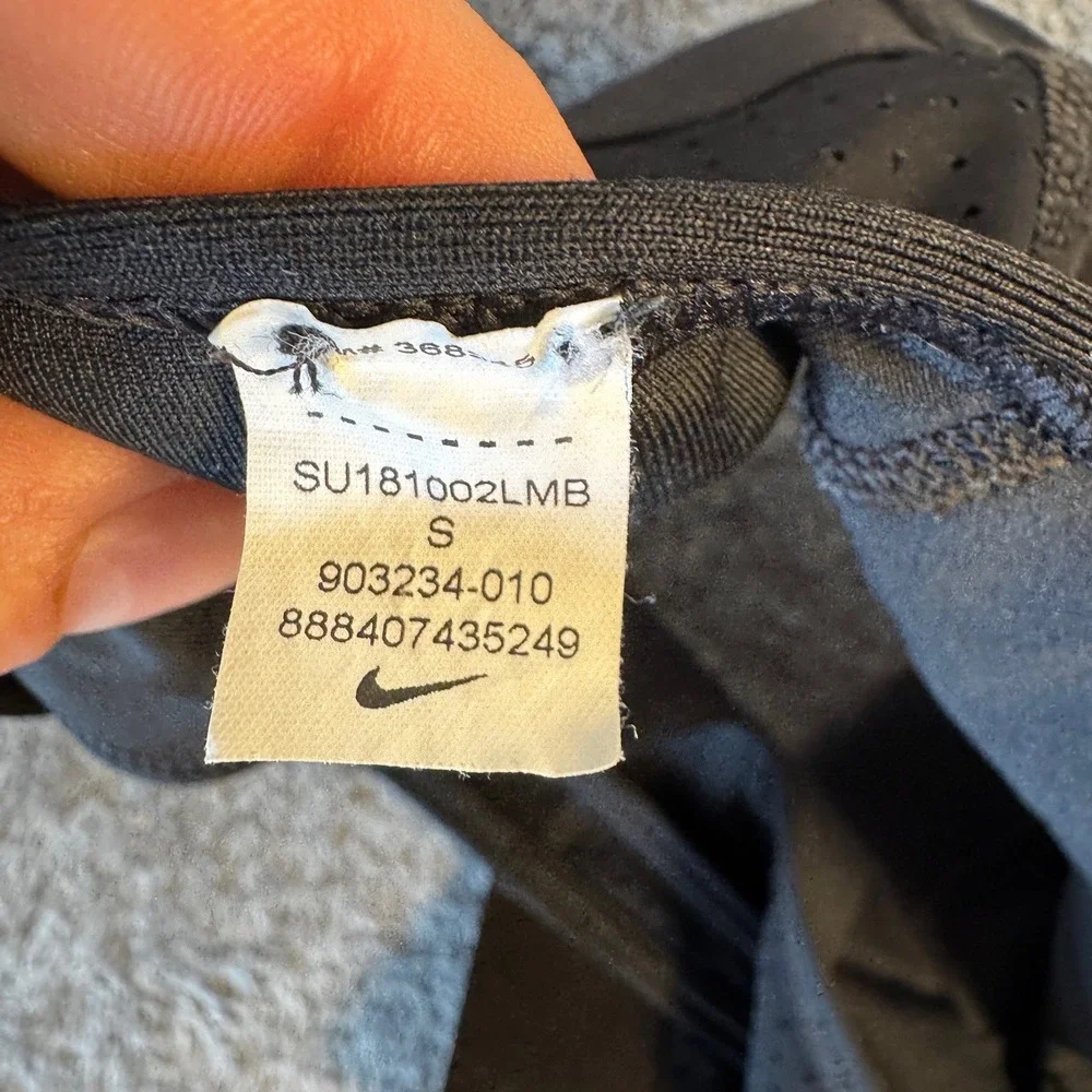 Nike Classic Cross Back Sports Bra Black Perforated Dri-FIT Medium Support Small